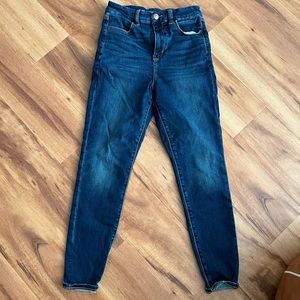 American Eagle high rise  size 4 short jeans